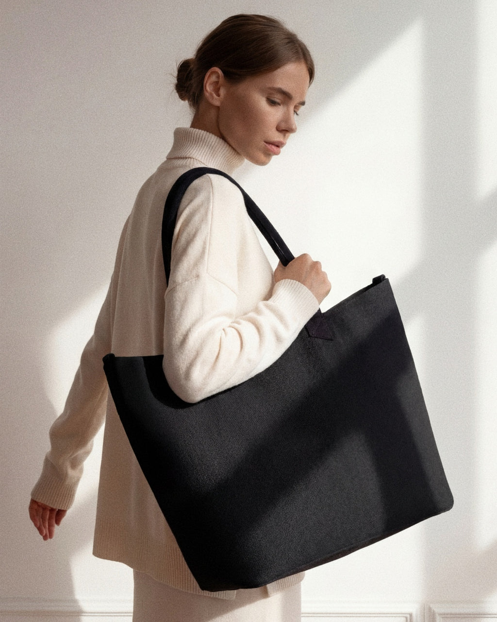 Colossi Tote
